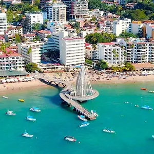 san-marino-hotel.hotelspuertovallarta.org/