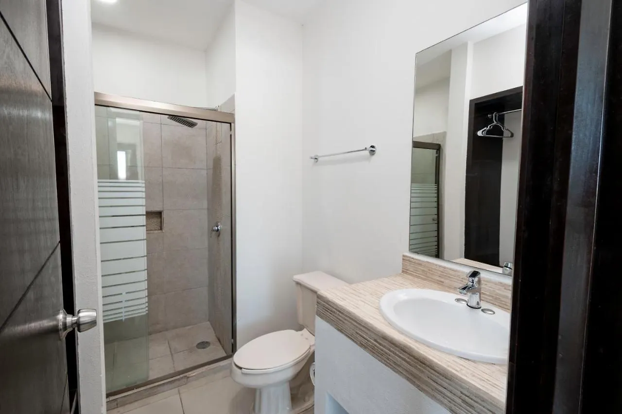 ***  פלאייה דל כרמן Hotel Ambra מקסיקו